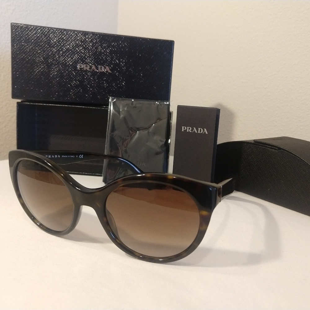 Prada Tortoiseshell Cat Eye Sunglasses (Full Set)